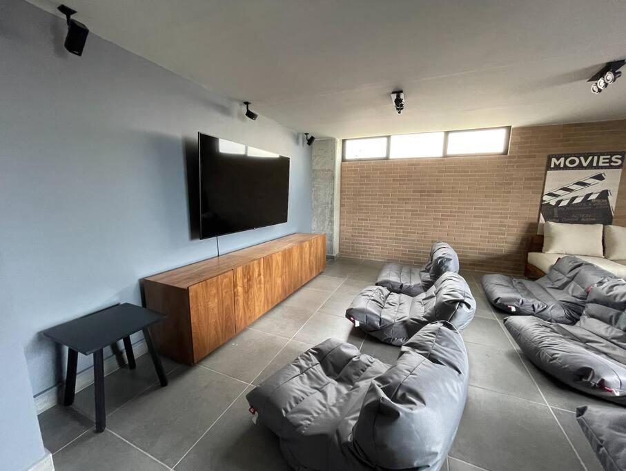 Depa Boho Al Sur Pet Friendly Piscina Gym Sala De Cine Apartment Guadalajara Exterior photo