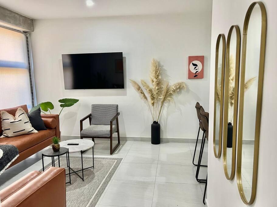 Depa Boho Al Sur Pet Friendly Piscina Gym Sala De Cine Apartment Guadalajara Exterior photo